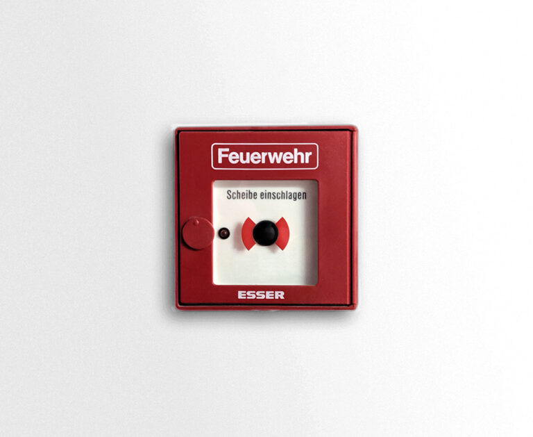 Manueller Brandmelder an der Wand für Brandmeldeanlagen